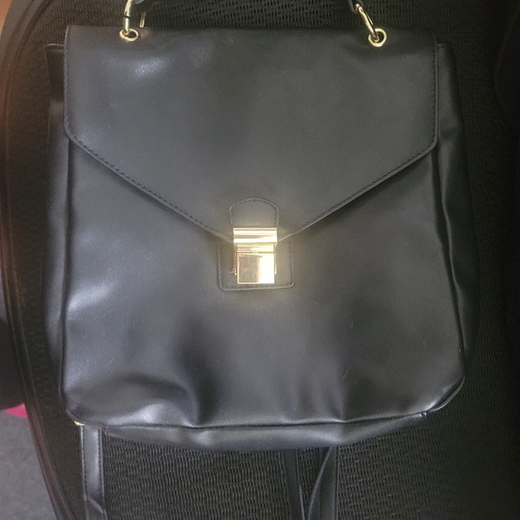 Backpack - Picture 5 of 11